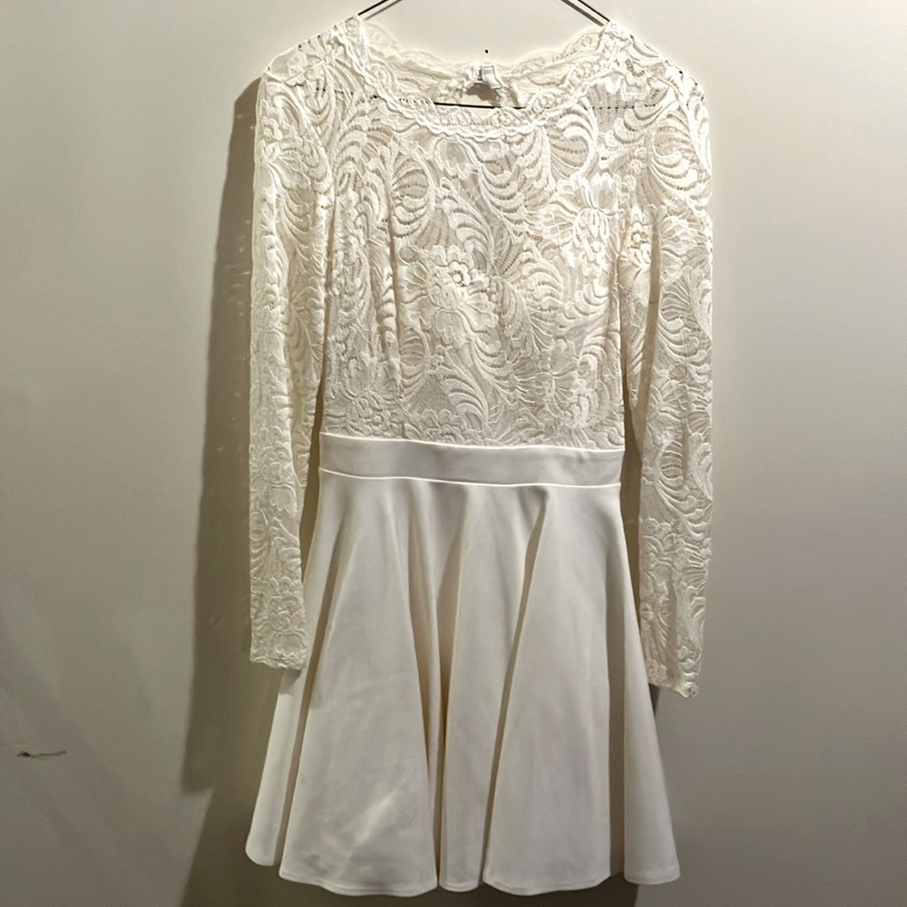 Beautiful cream colored skater dress size 2